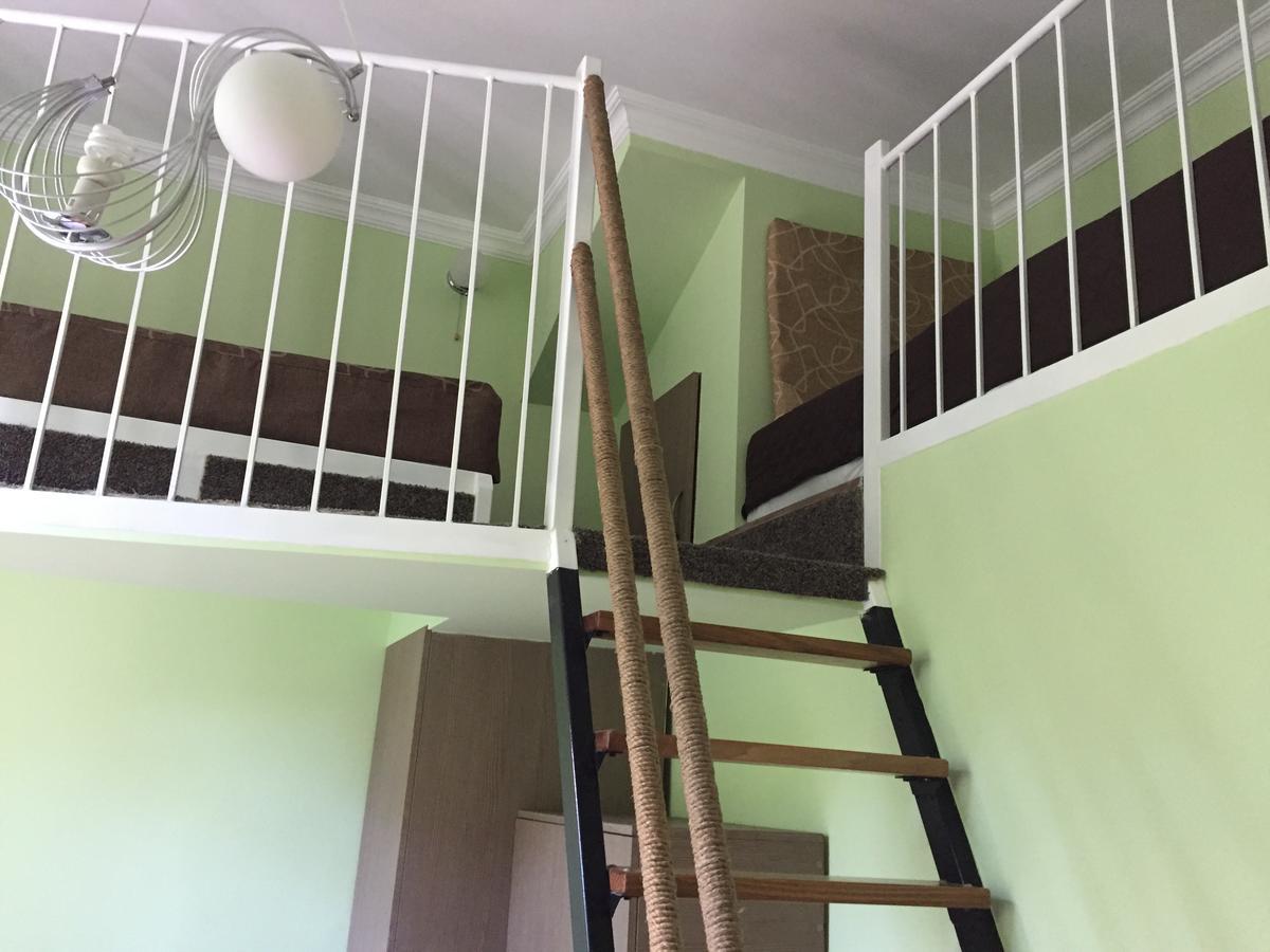 R And B Hotel Borjomi Bagian luar foto