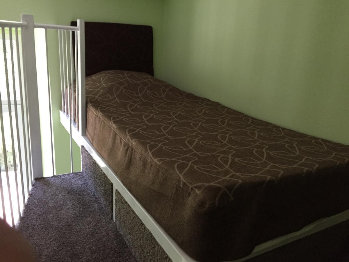 R And B Hotel Borjomi Bagian luar foto